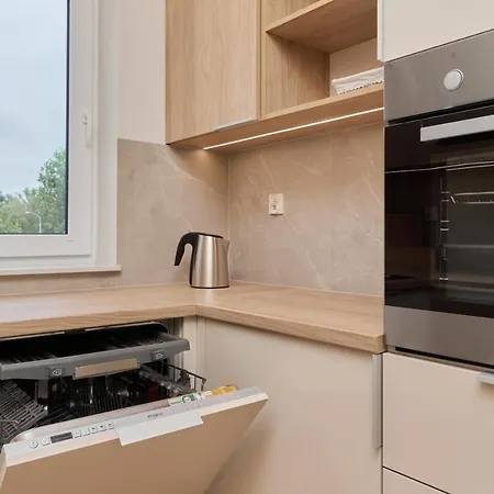 Beautiful 3-bedroom Gwiazdzista 18 By Renters * Vratislav