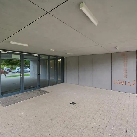 Beautiful 3-bedroom Gwiazdzista 18 By Renters Apartmán *