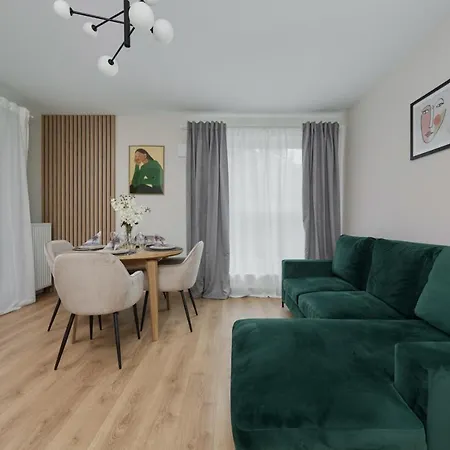 Beautiful 3-bedroom Gwiazdzista 18 By Renters Apartmán *
