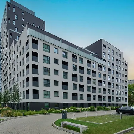 Beautiful 3-bedroom Gwiazdzista 18 By Renters Apartment