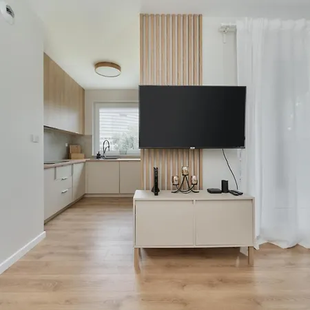 Beautiful 3-bedroom Gwiazdzista 18 By Renters