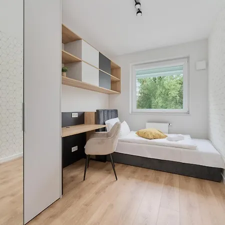 Beautiful 3-bedroom Gwiazdzista 18 By Renters Wroclaw