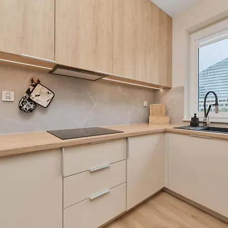 Beautiful 3-bedroom Gwiazdzista 18 By Renters * Breslau