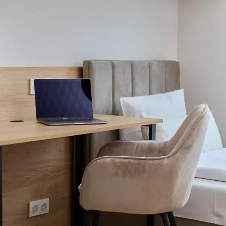 Apartment Beautiful 3-bedroom Gwiazdzista 18 By Renters