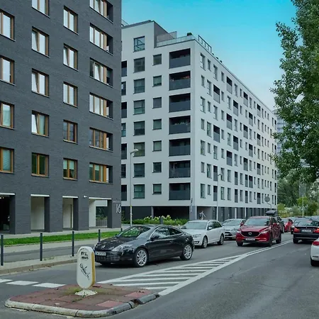 Apartment Beautiful 3-bedroom Gwiazdzista 18 By Renters Wroclaw