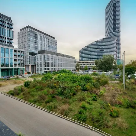 Beautiful 3-bedroom Gwiazdzista 18 By Renters Apartment Breslau