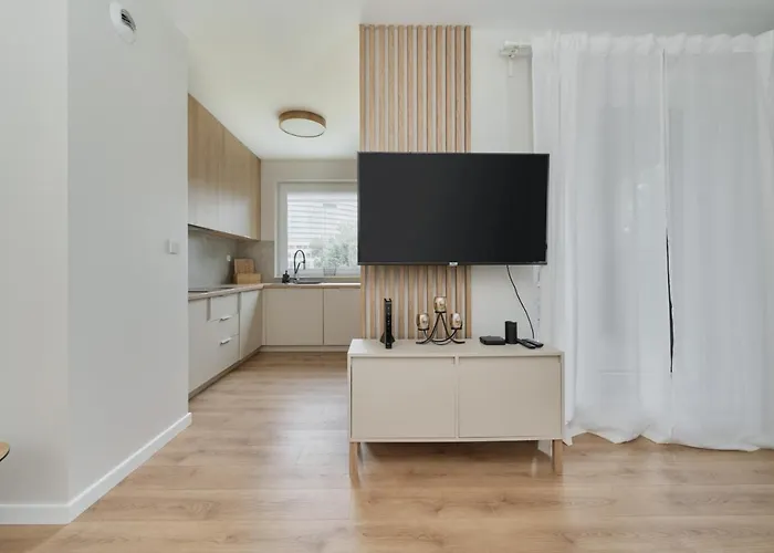 Beautiful 3-bedroom Gwiazdzista 18 By Renters