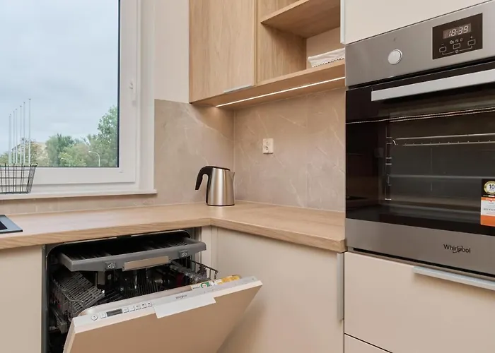 Beautiful 3-bedroom Gwiazdzista 18 By Renters * Vratislav