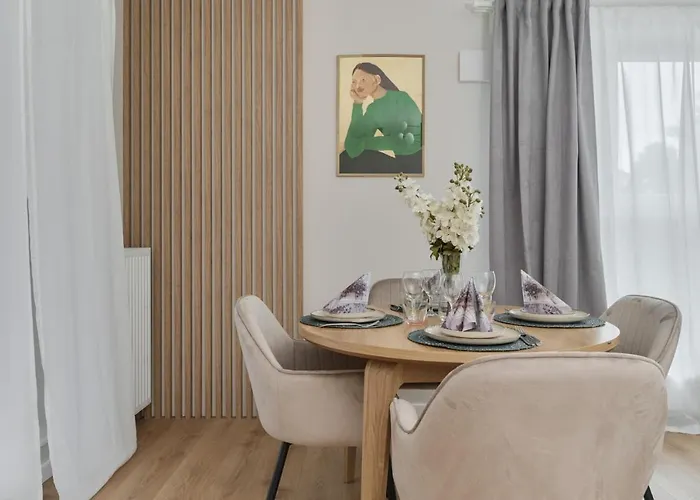 Beautiful 3-bedroom Gwiazdzista 18 By Renters